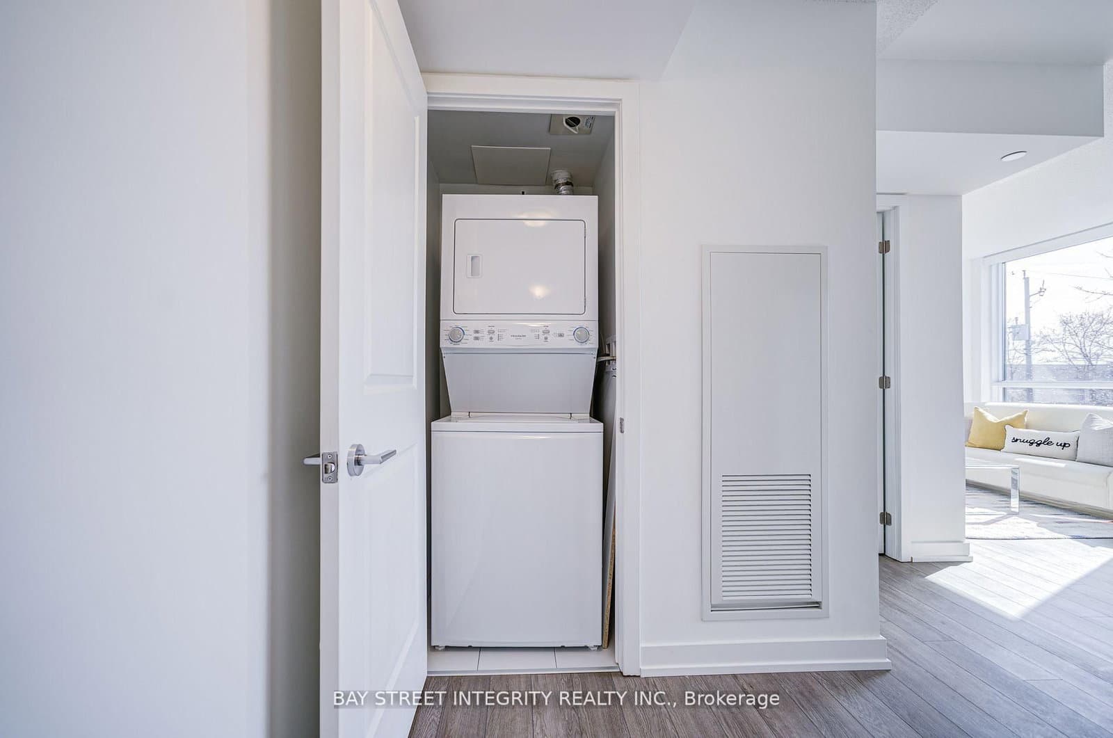556 Marlee Avenue, Unit 205 thumbnail 10