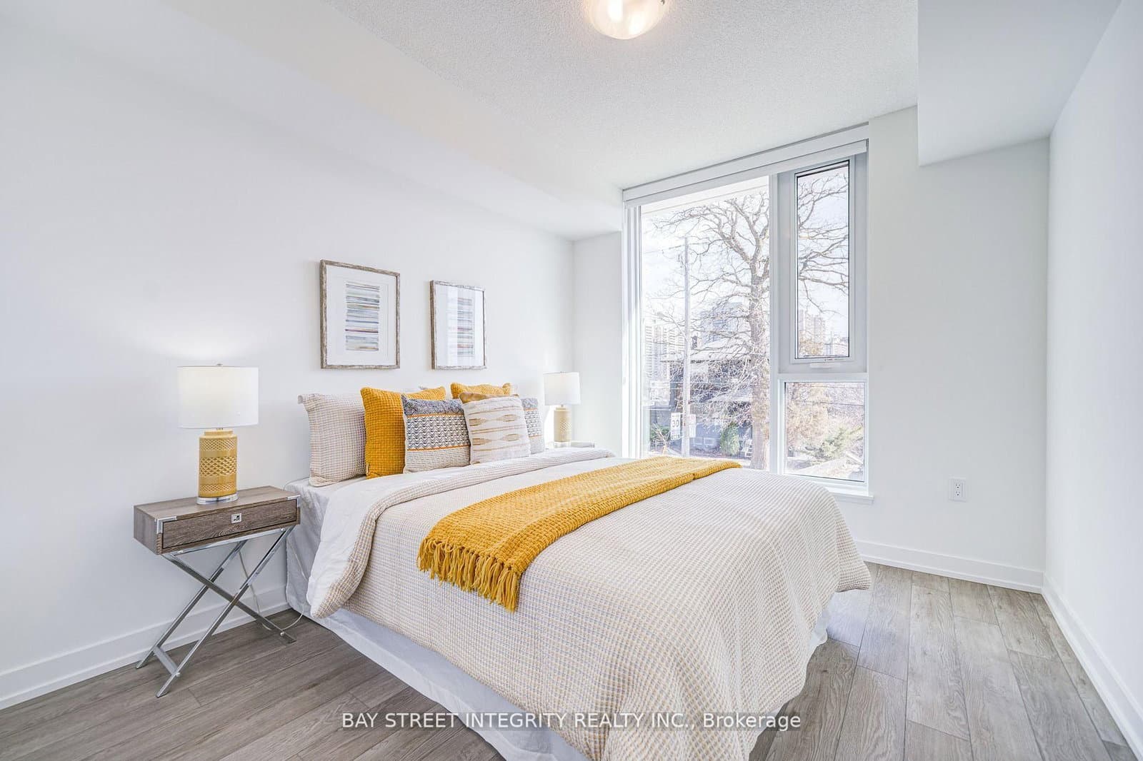 556 Marlee Avenue, Unit 205 thumbnail 13