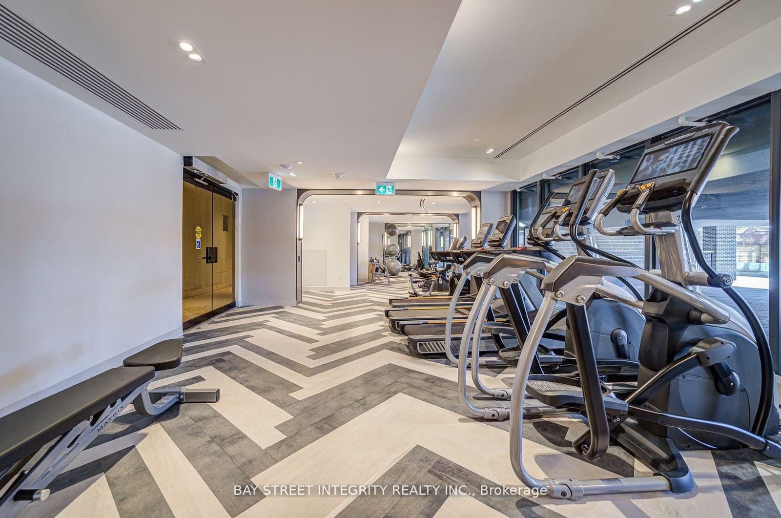 556 Marlee Avenue, Unit 205 thumbnail 20