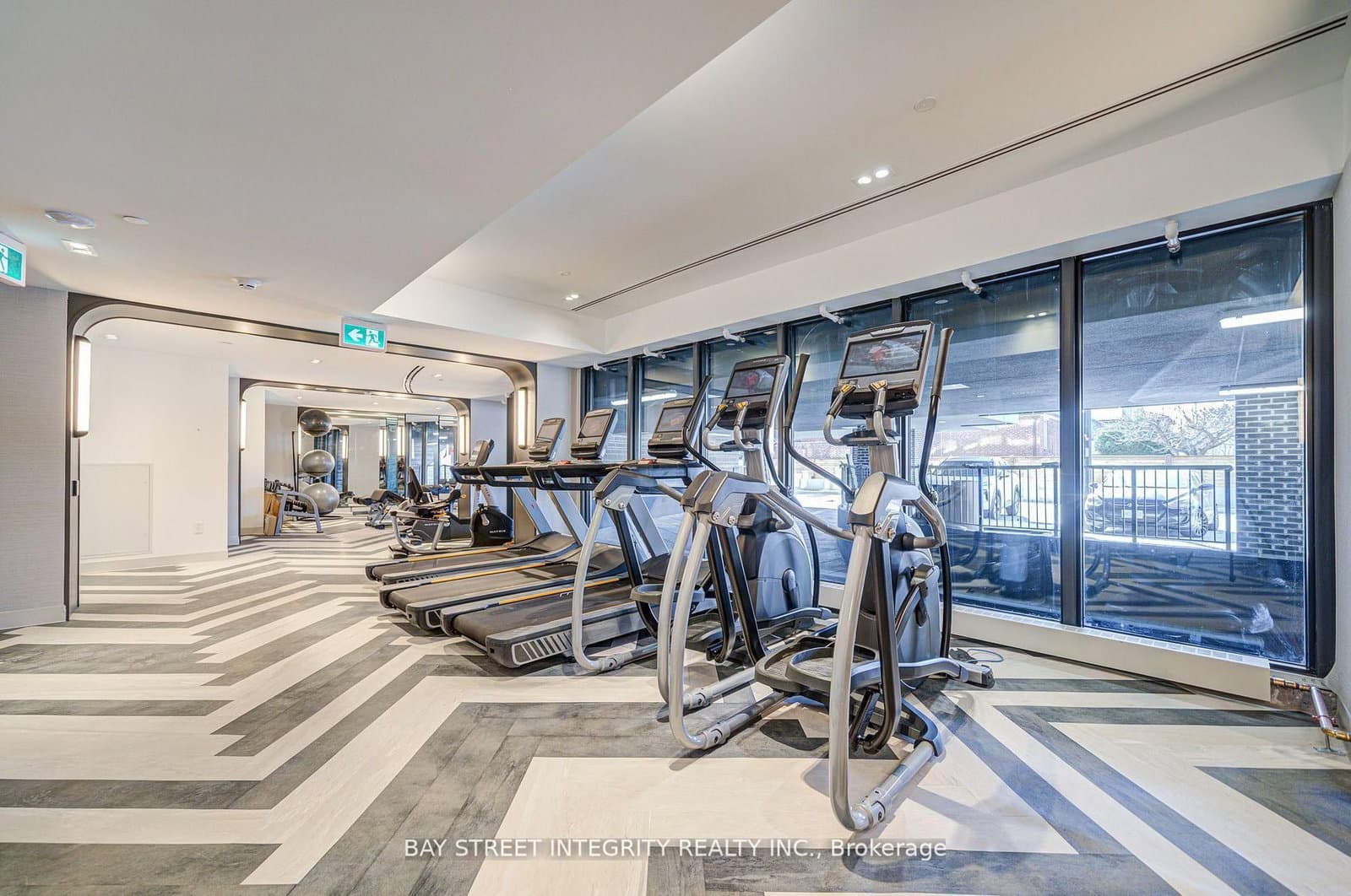 556 Marlee Avenue, Unit 205 thumbnail 21