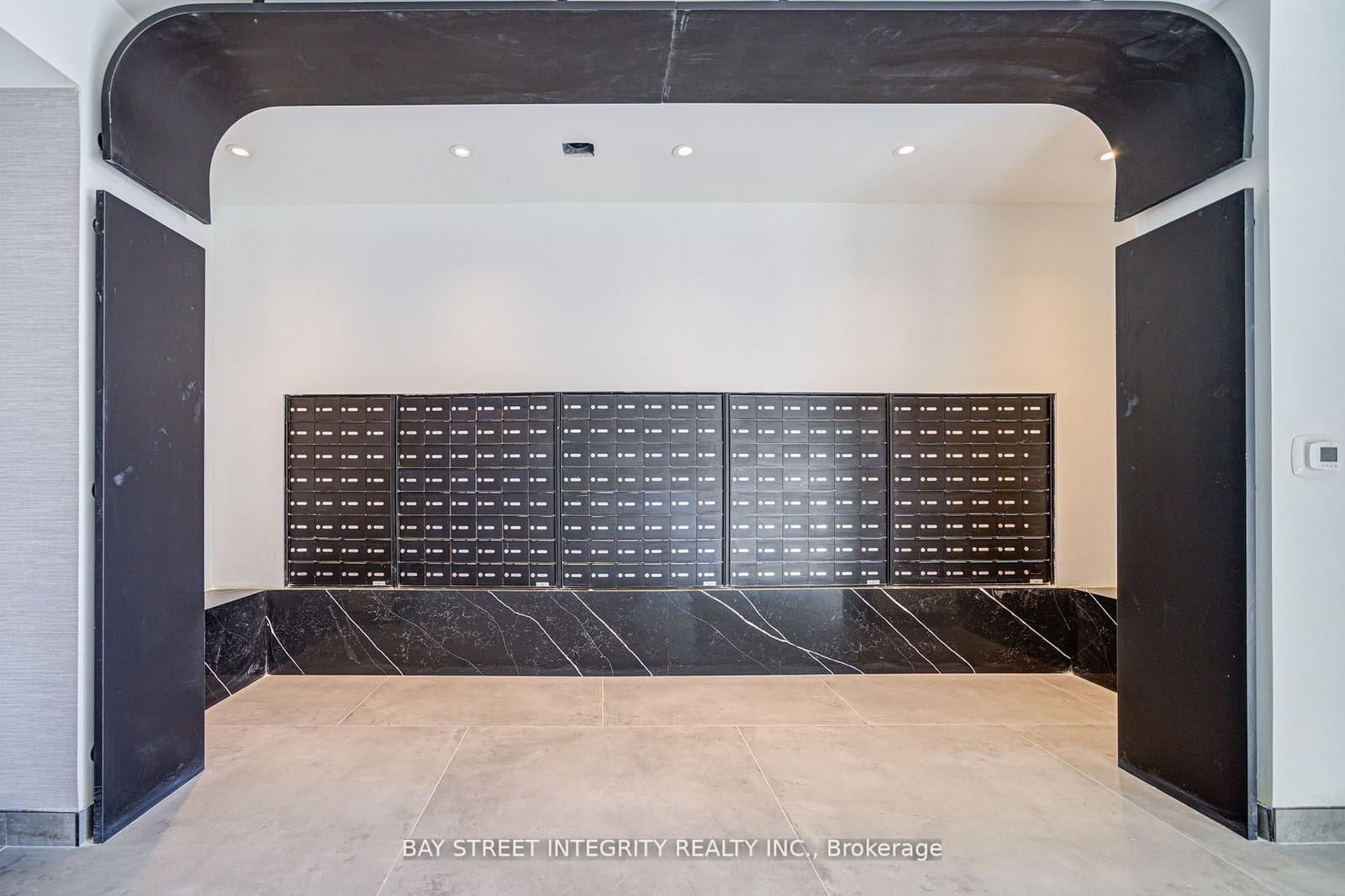 556 Marlee Avenue, Unit 205 thumbnail 22
