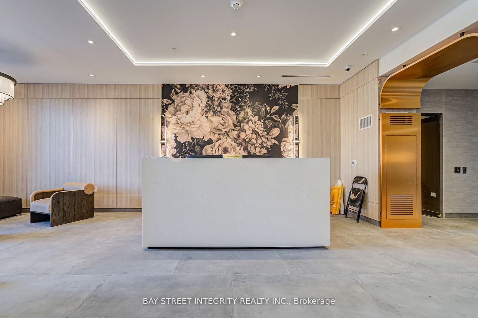 556 Marlee Avenue, Unit 205 thumbnail 24