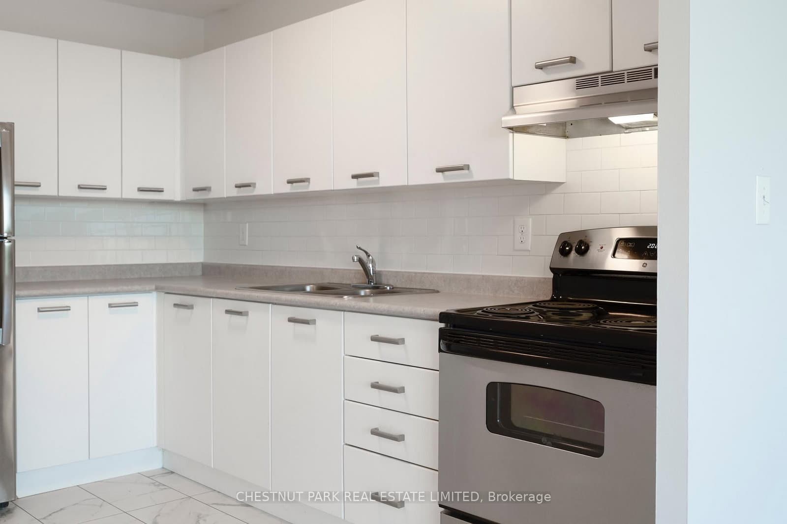150 Lakeshore Road W, Unit 1003 thumbnail 20