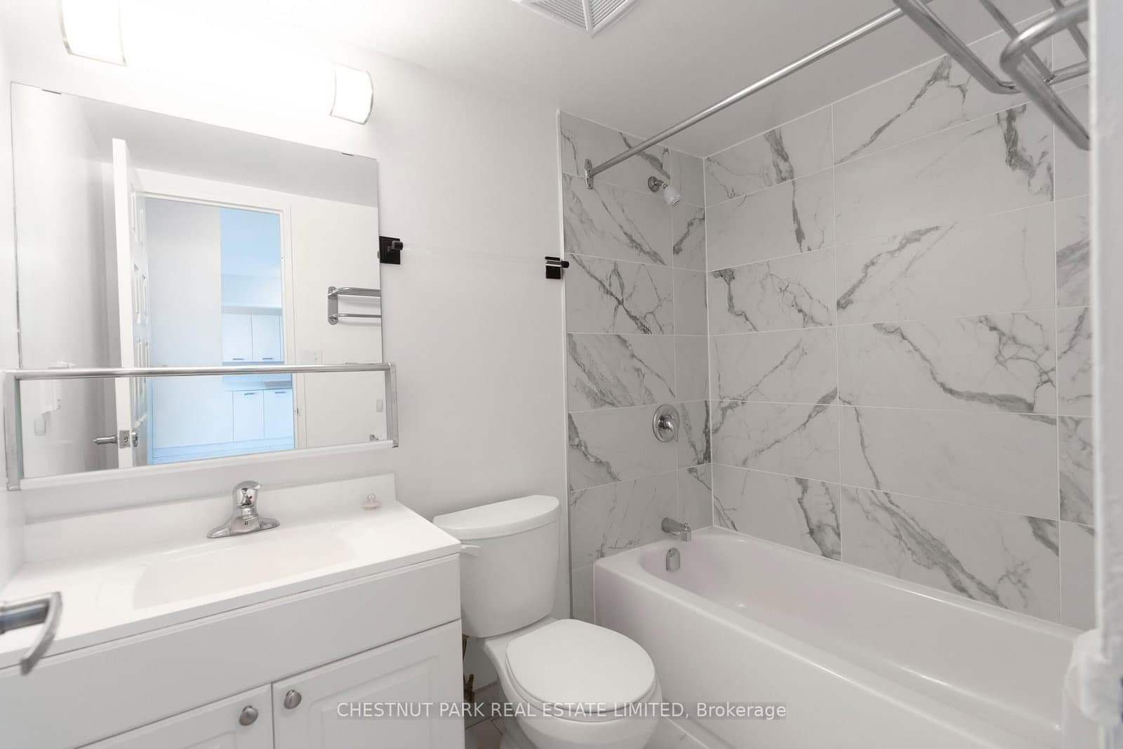 150 Lakeshore Road W, Unit 1003 thumbnail 22