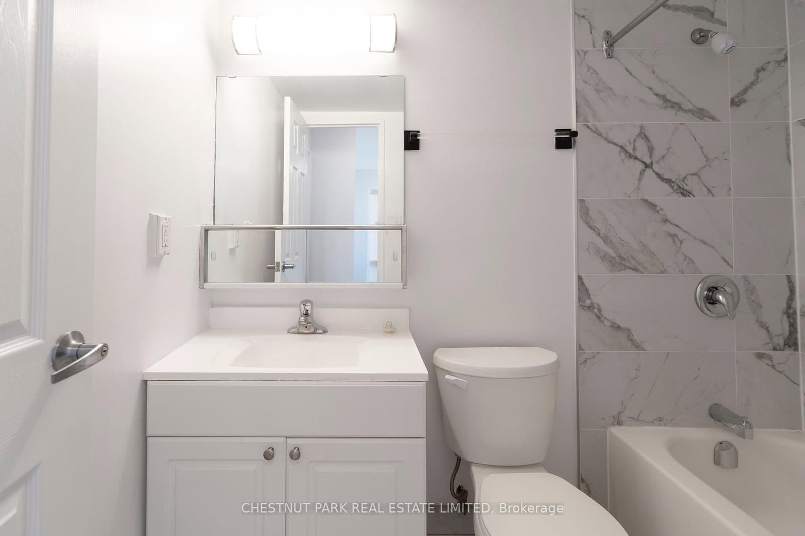 150 Lakeshore Road W, Unit 1003 thumbnail 23