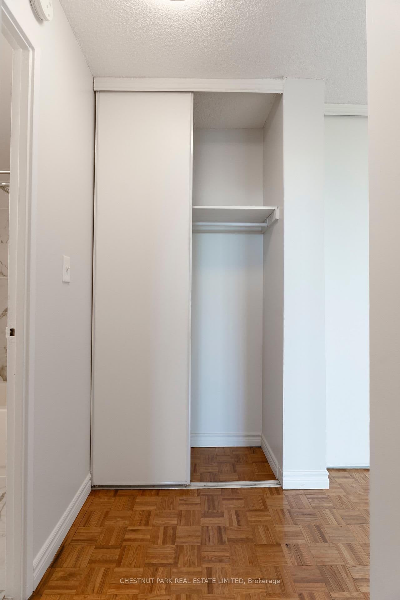 150 Lakeshore Road W, Unit 1003 thumbnail 26