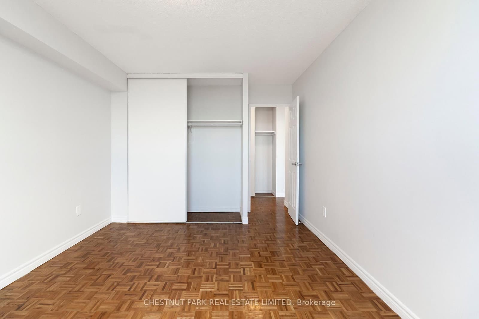 150 Lakeshore Road W, Unit 1003 thumbnail 30