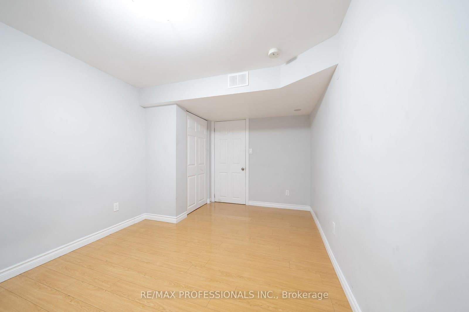 35A Bowie Avenue, Unit Bsmt thumbnail 10