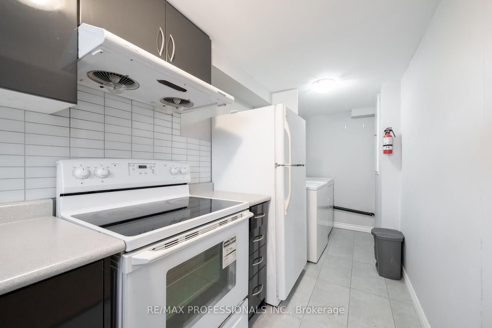 35A Bowie Avenue, Unit Bsmt thumbnail 13