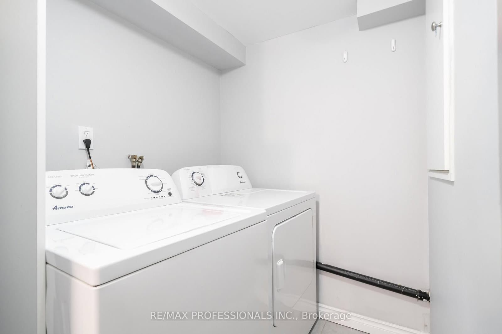 35A Bowie Avenue, Unit Bsmt thumbnail 14