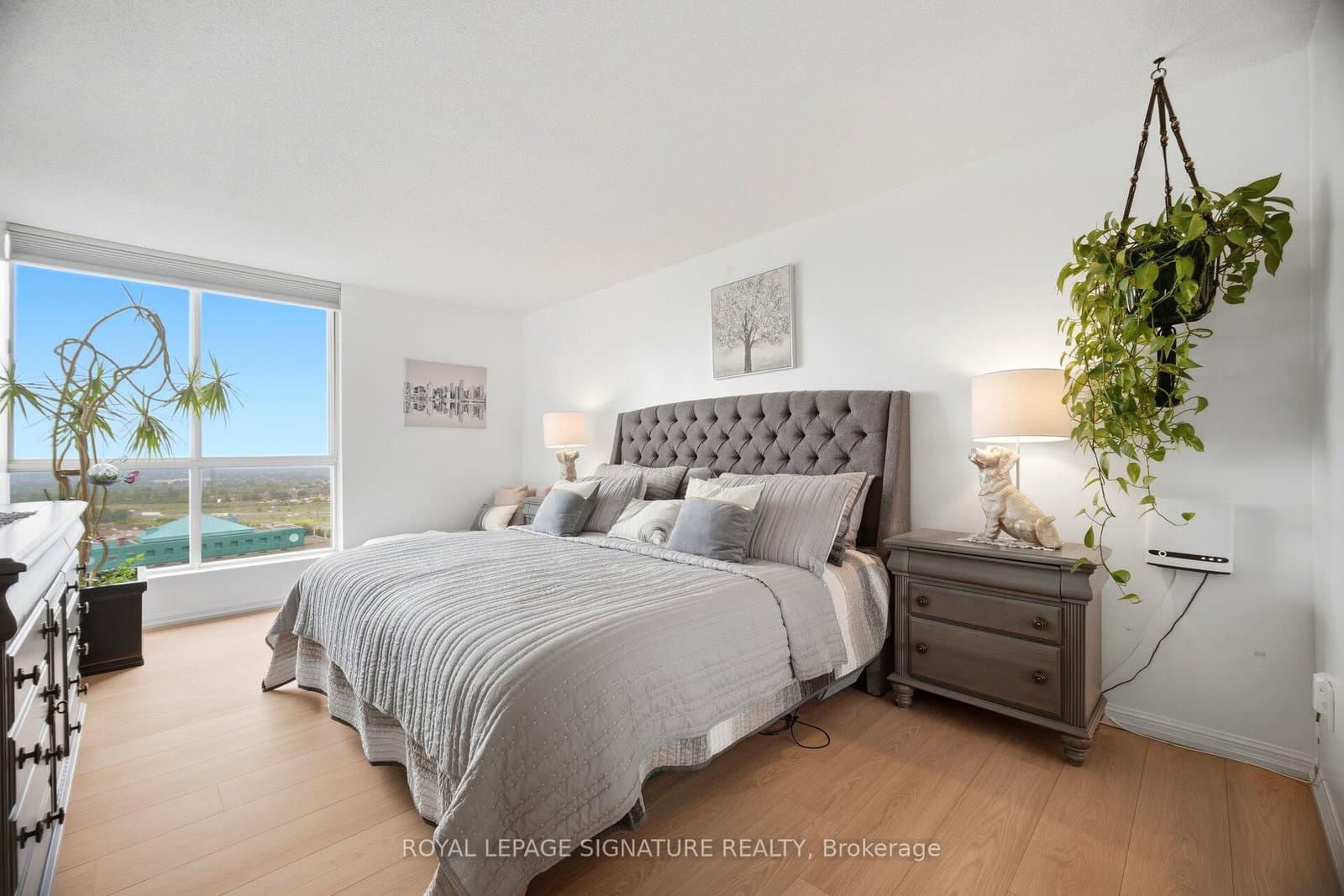 55 Kingsbridge Garden Circle, Unit 2310 thumbnail 17