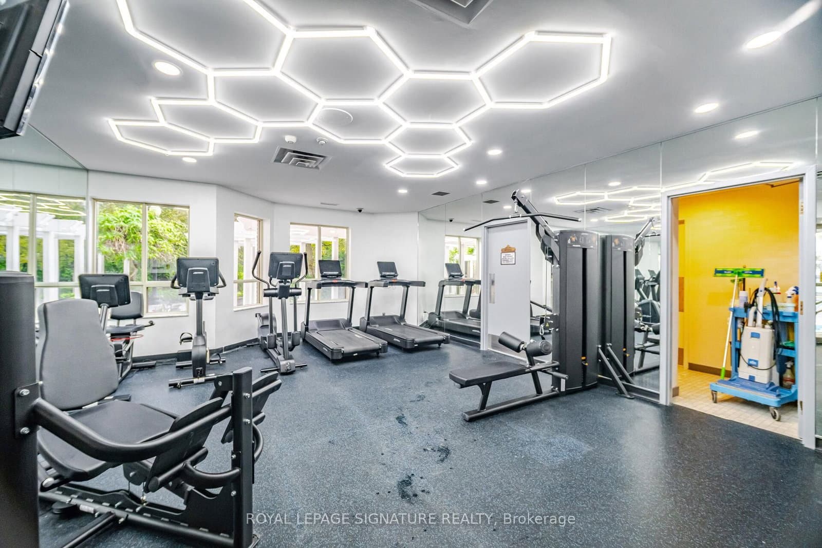 55 Kingsbridge Garden Circle, Unit 2310 thumbnail 28