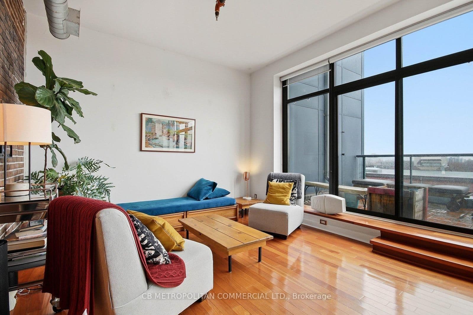 363 Sorauren Avenue, Unit 405 thumbnail 11