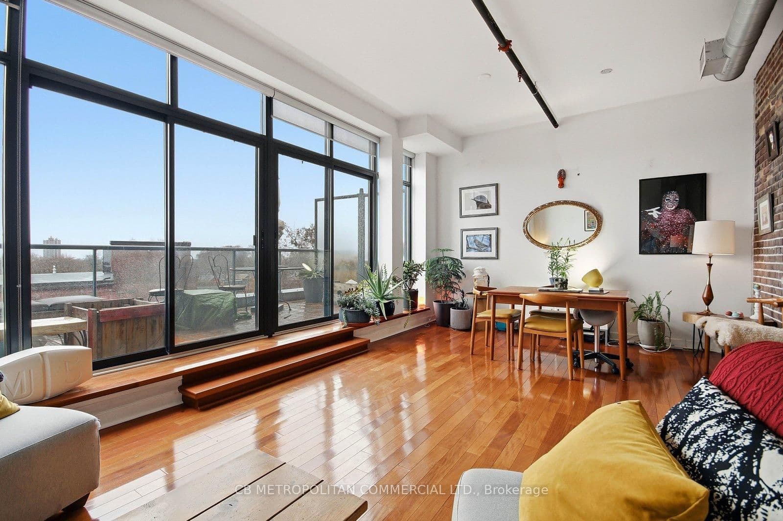 363 Sorauren Avenue, Unit 405 thumbnail 13