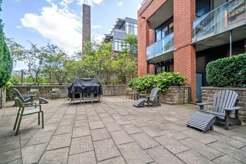 363 Sorauren Avenue, Unit 405 thumbnail 25