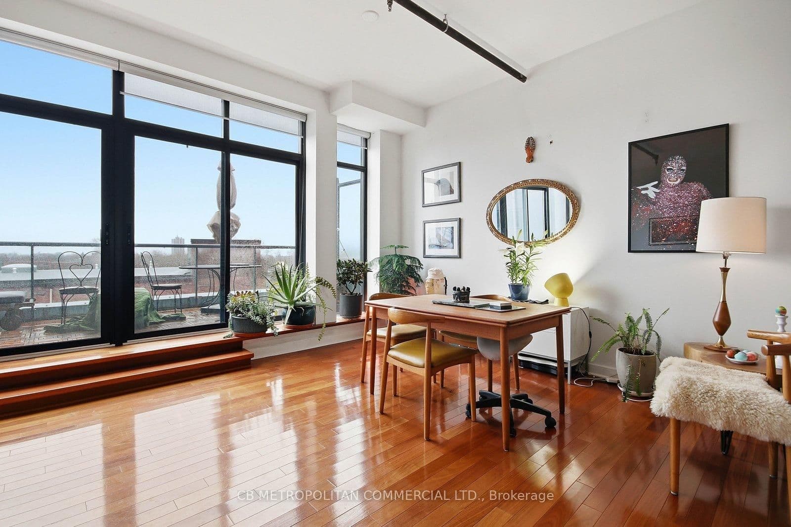 363 Sorauren Avenue, Unit 405 thumbnail 7