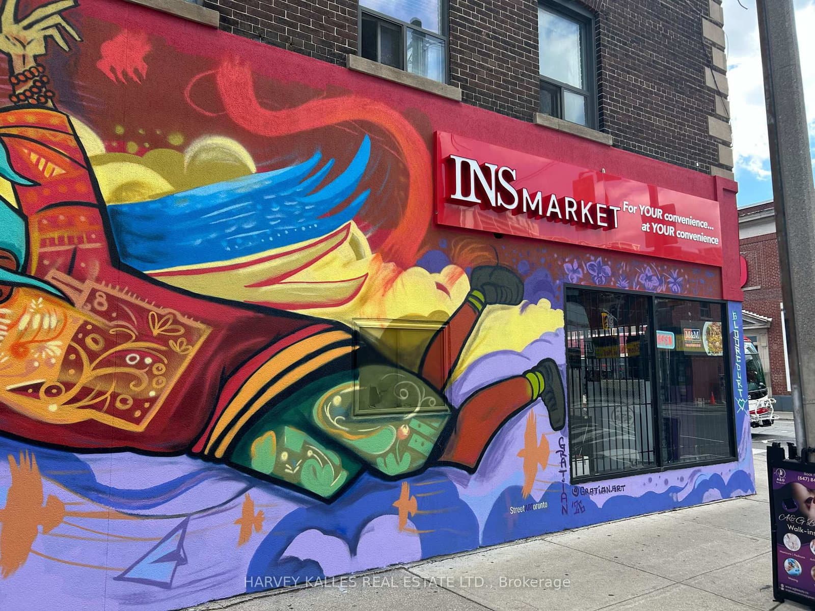 978 Bloor Street - Image 1