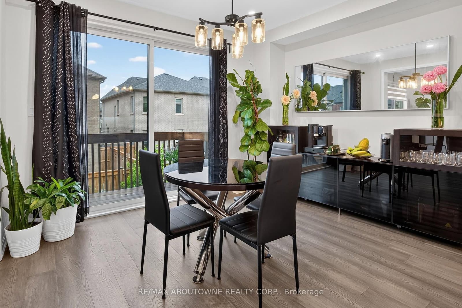3364 Vernon Powell Drive thumbnail 17