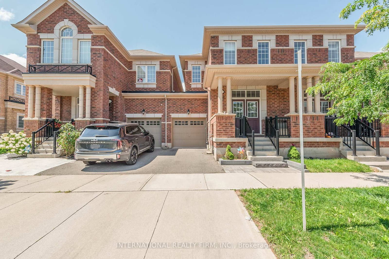 99 Huguenot Road - Image 1