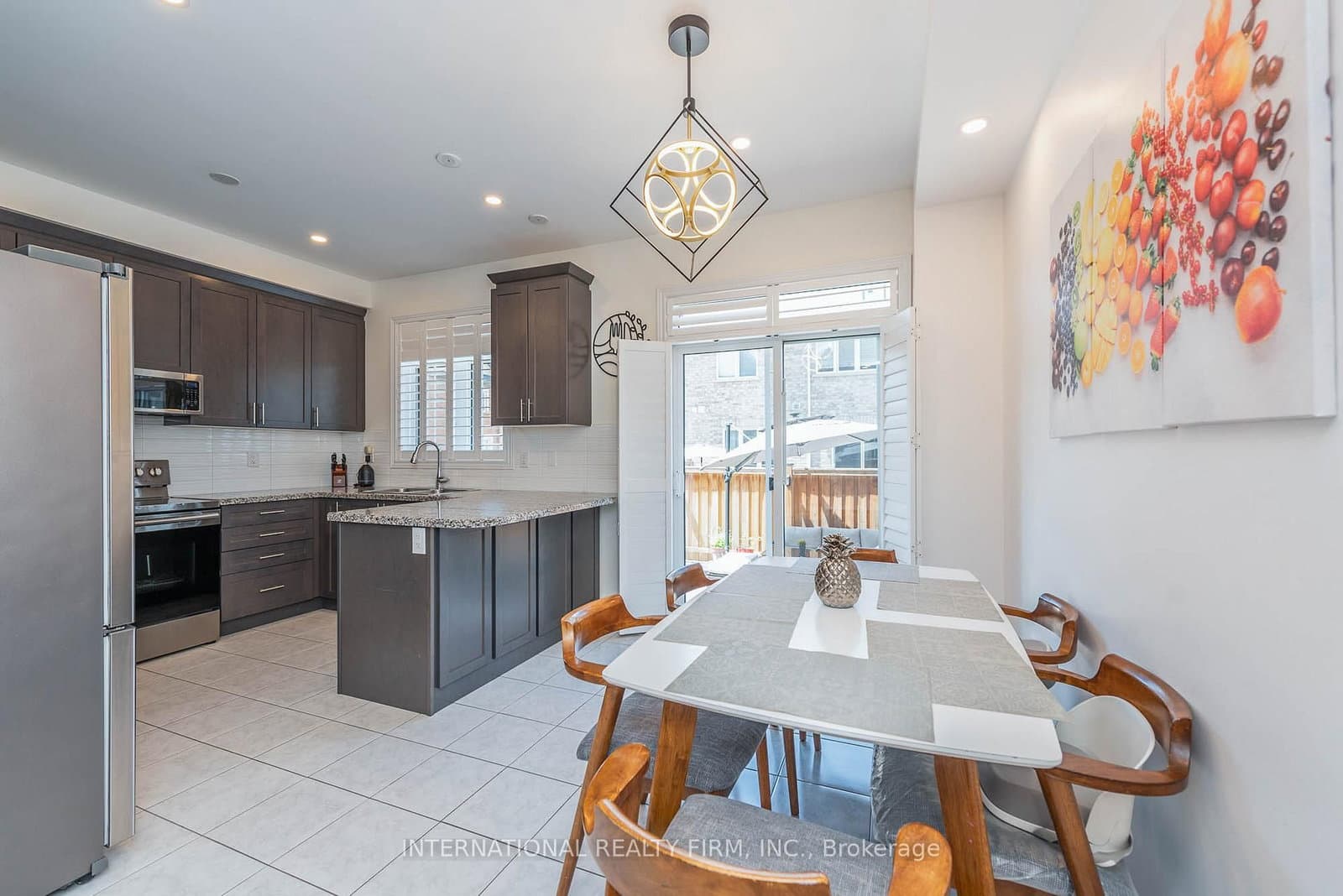 99 Huguenot Road thumbnail 12