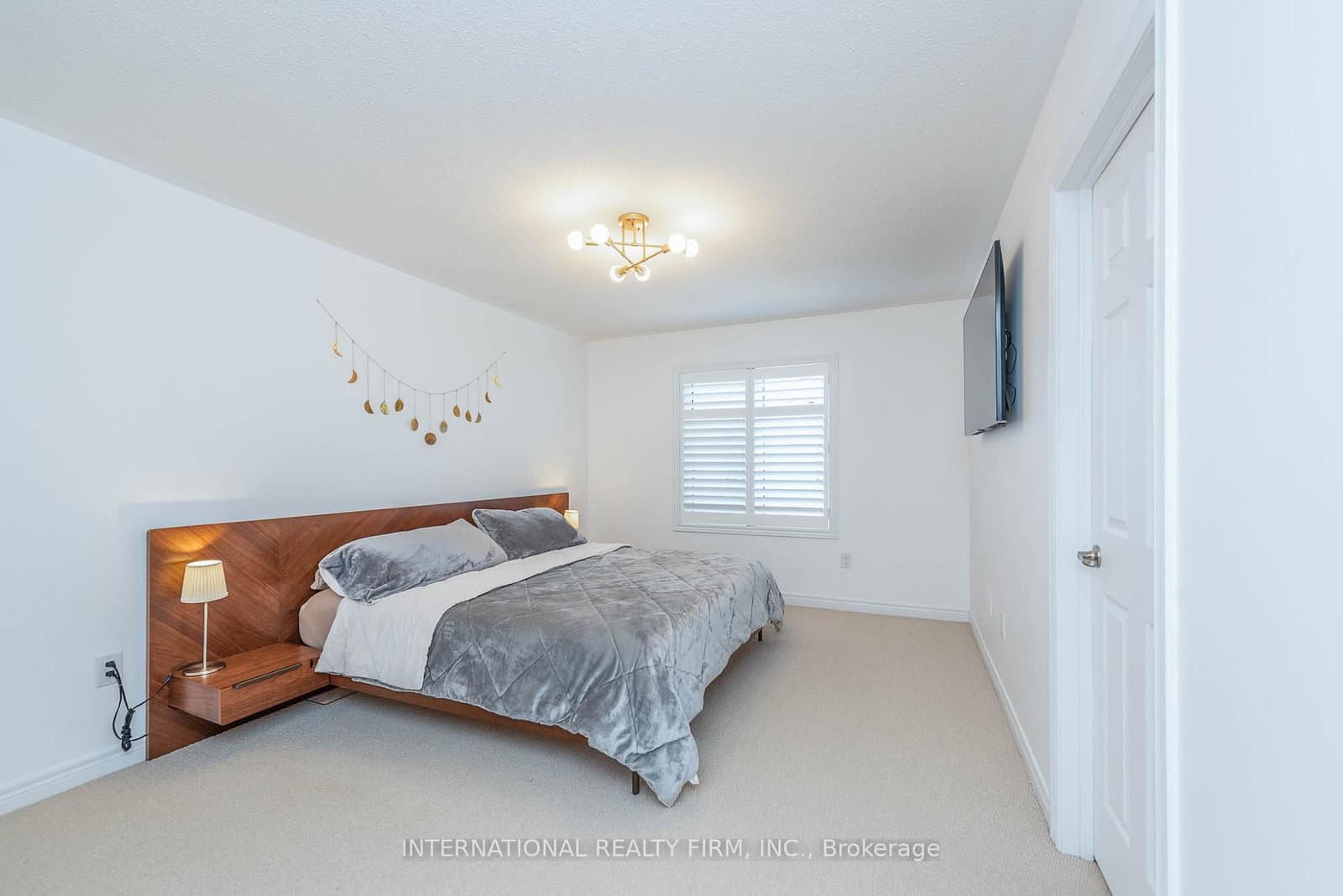 99 Huguenot Road thumbnail 18