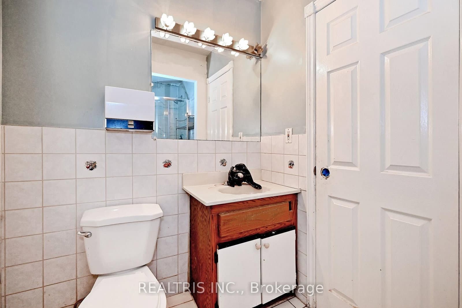 622 The Queensway thumbnail 15