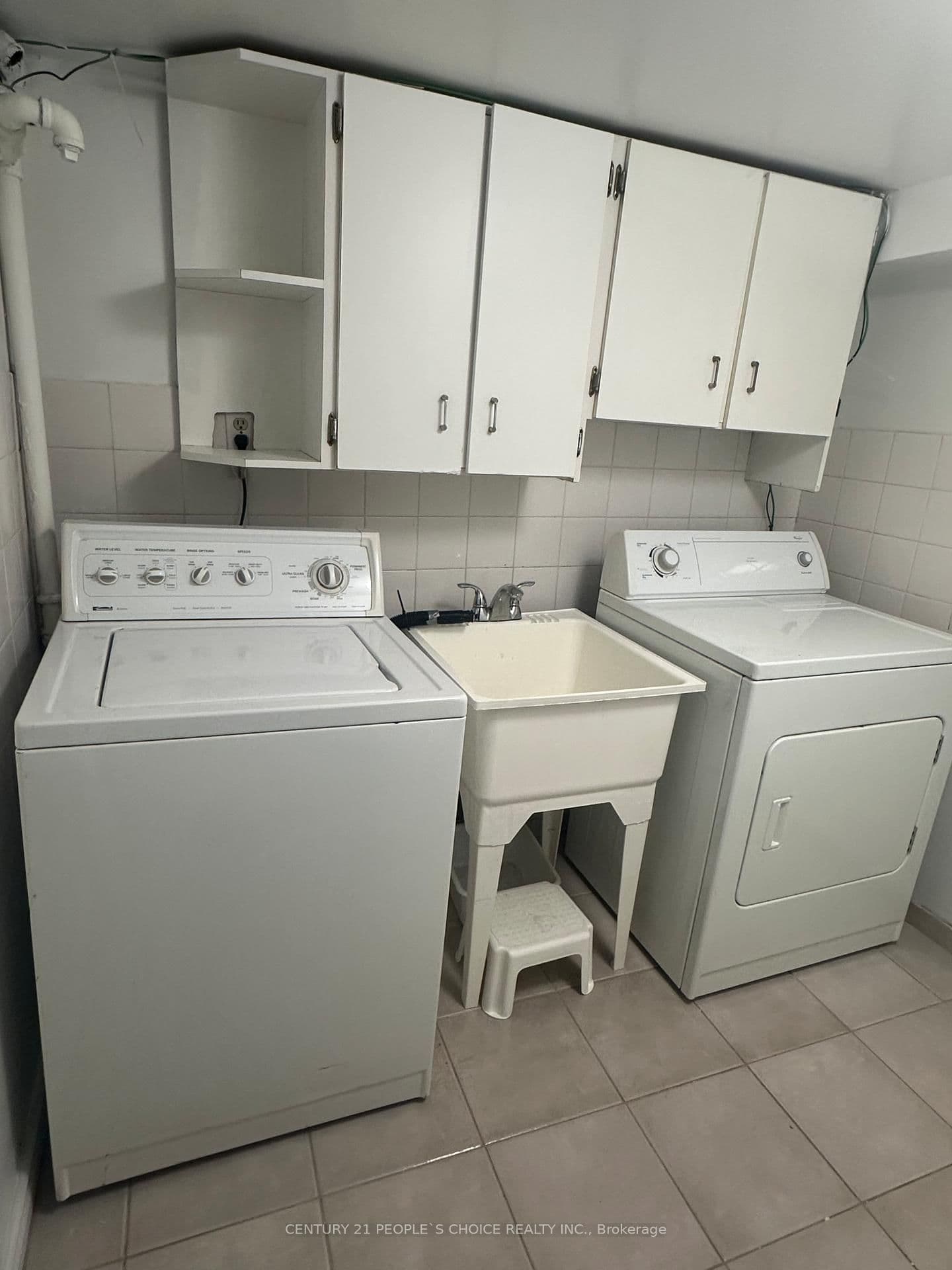 98 Chambers Avenue thumbnail 13