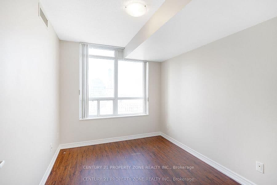310 Burnhamthorpe Road W, Unit 1703 thumbnail 15
