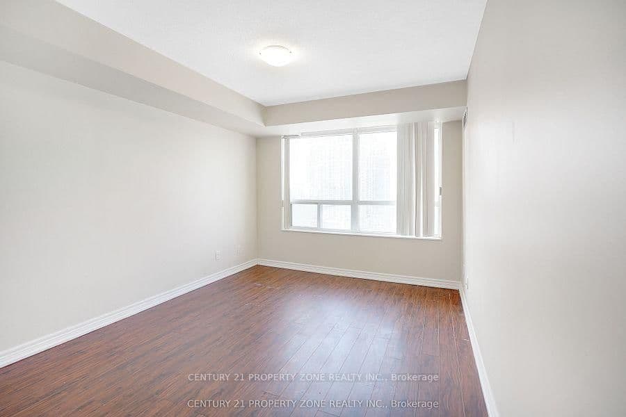 310 Burnhamthorpe Road W, Unit 1703 thumbnail 18