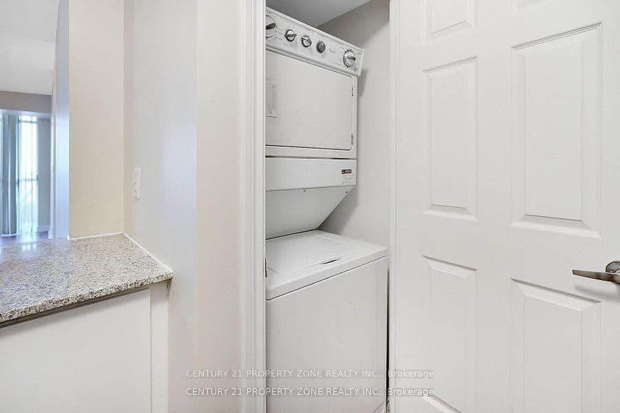 310 Burnhamthorpe Road W, Unit 1703 thumbnail 21