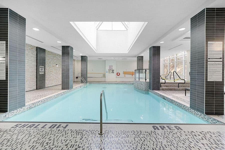 310 Burnhamthorpe Road W, Unit 1703 thumbnail 25