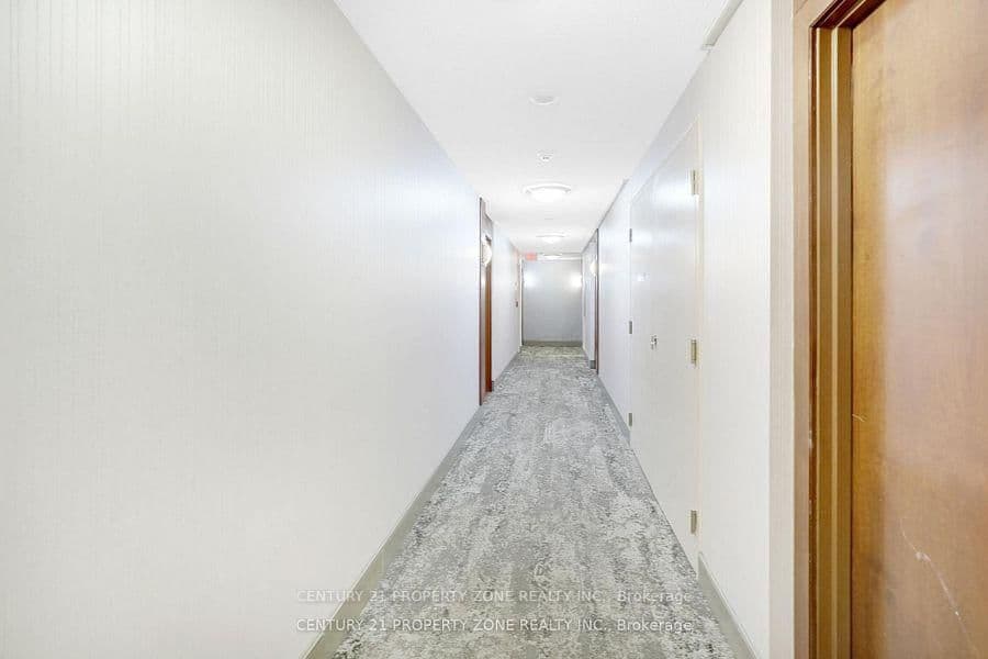 310 Burnhamthorpe Road W, Unit 1703 thumbnail 7