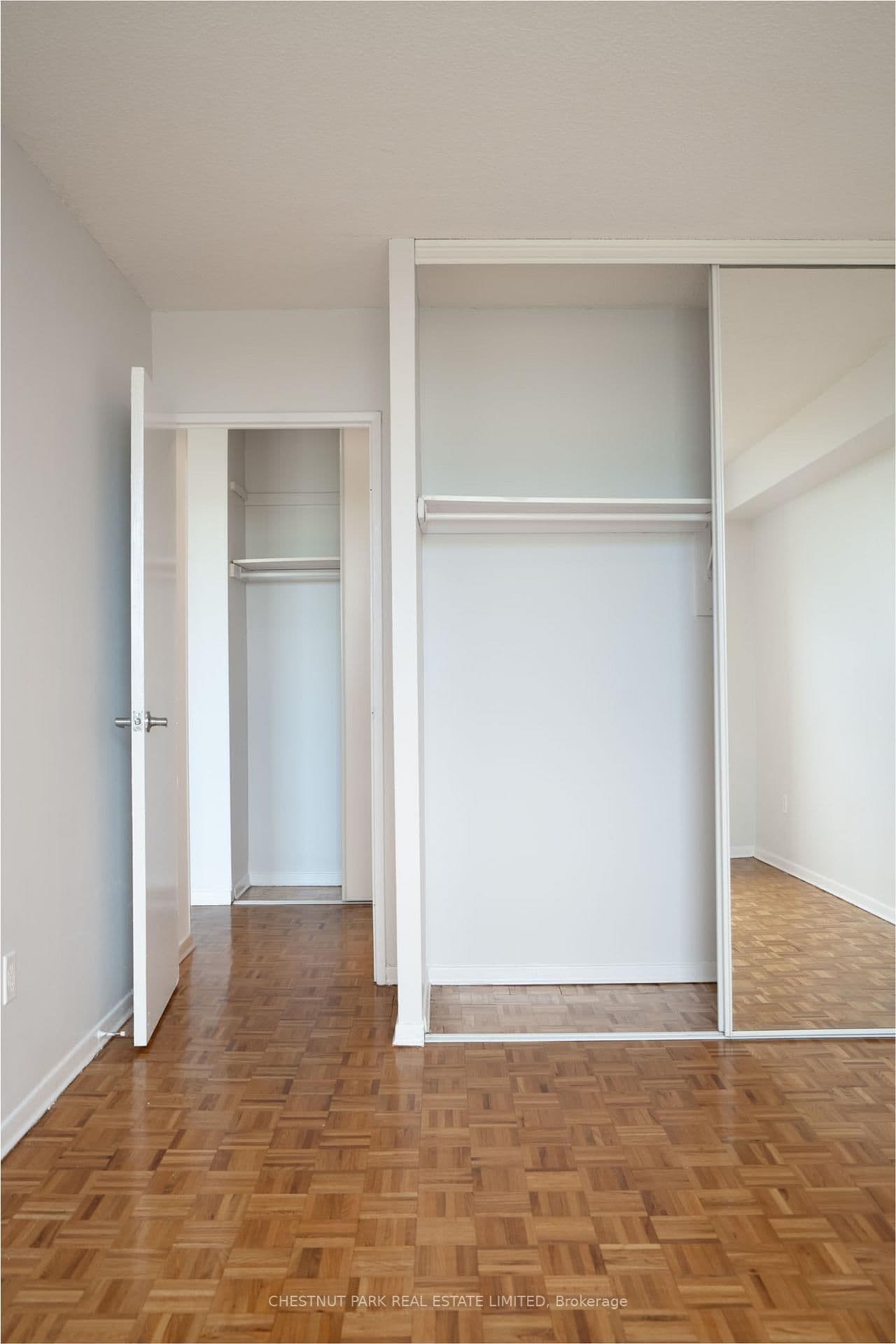 150 Lakeshore Road W, Unit 1412 thumbnail 29