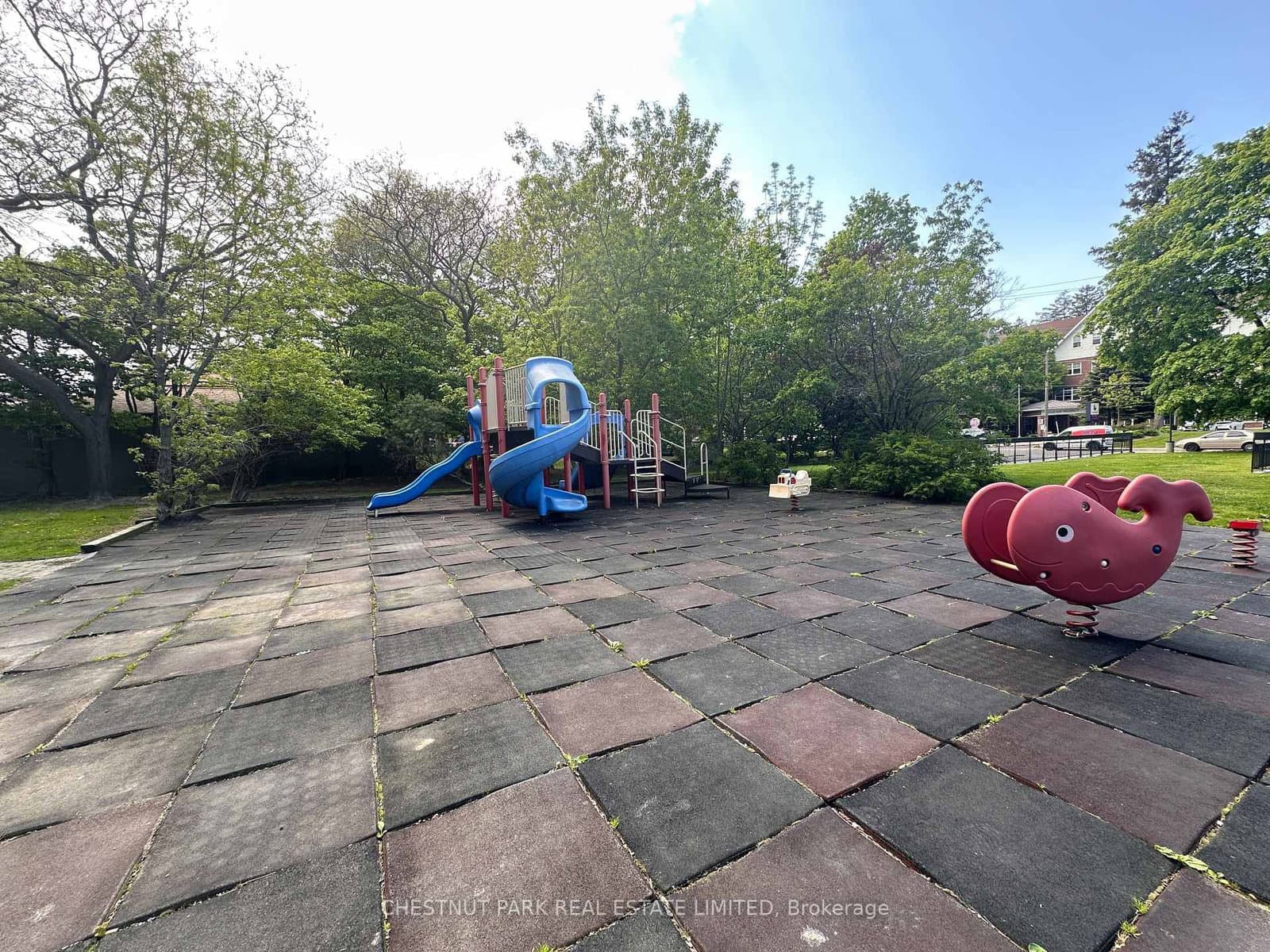 150 Lakeshore Road W, Unit 1412 thumbnail 39