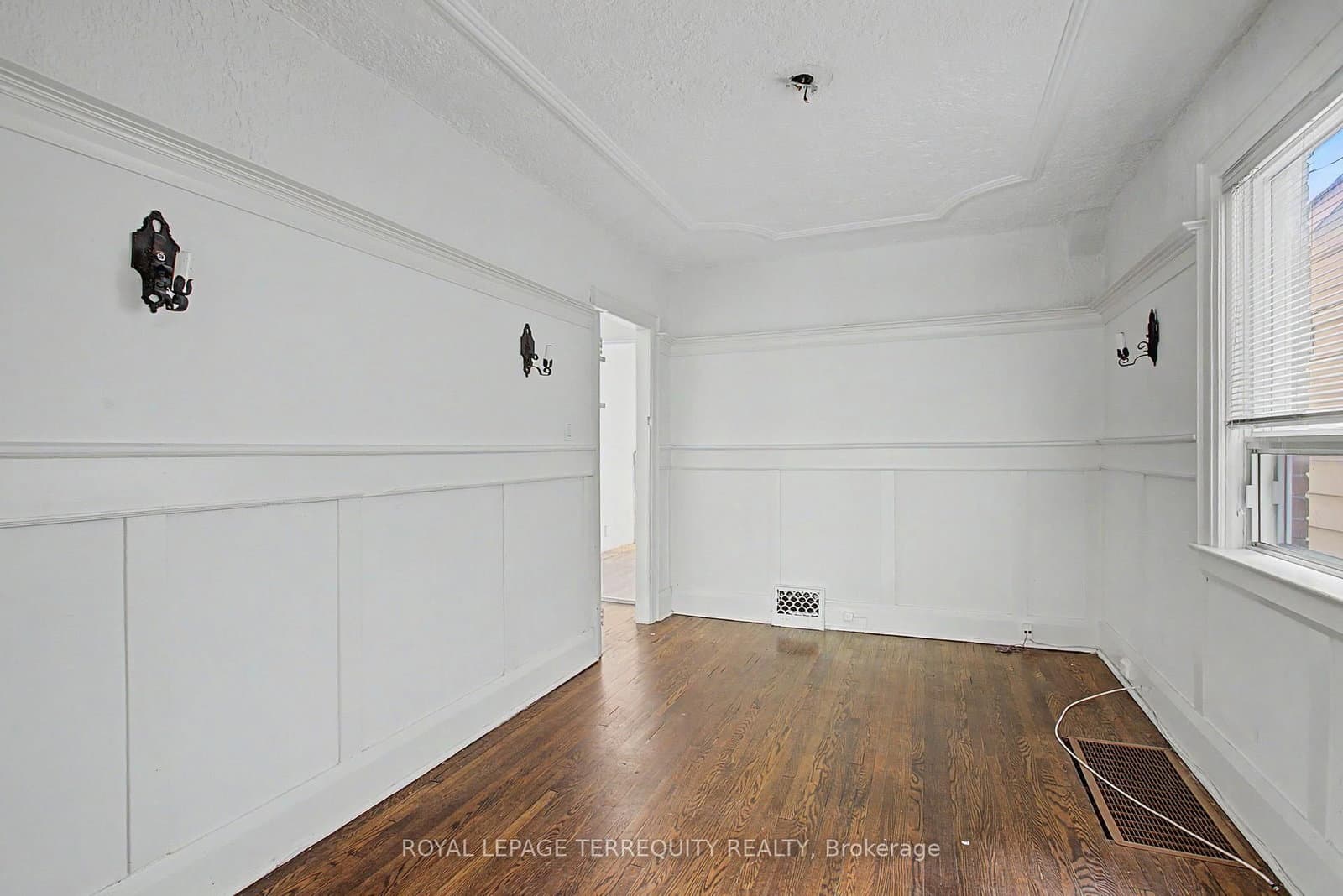 122 Ascot Avenue thumbnail 10