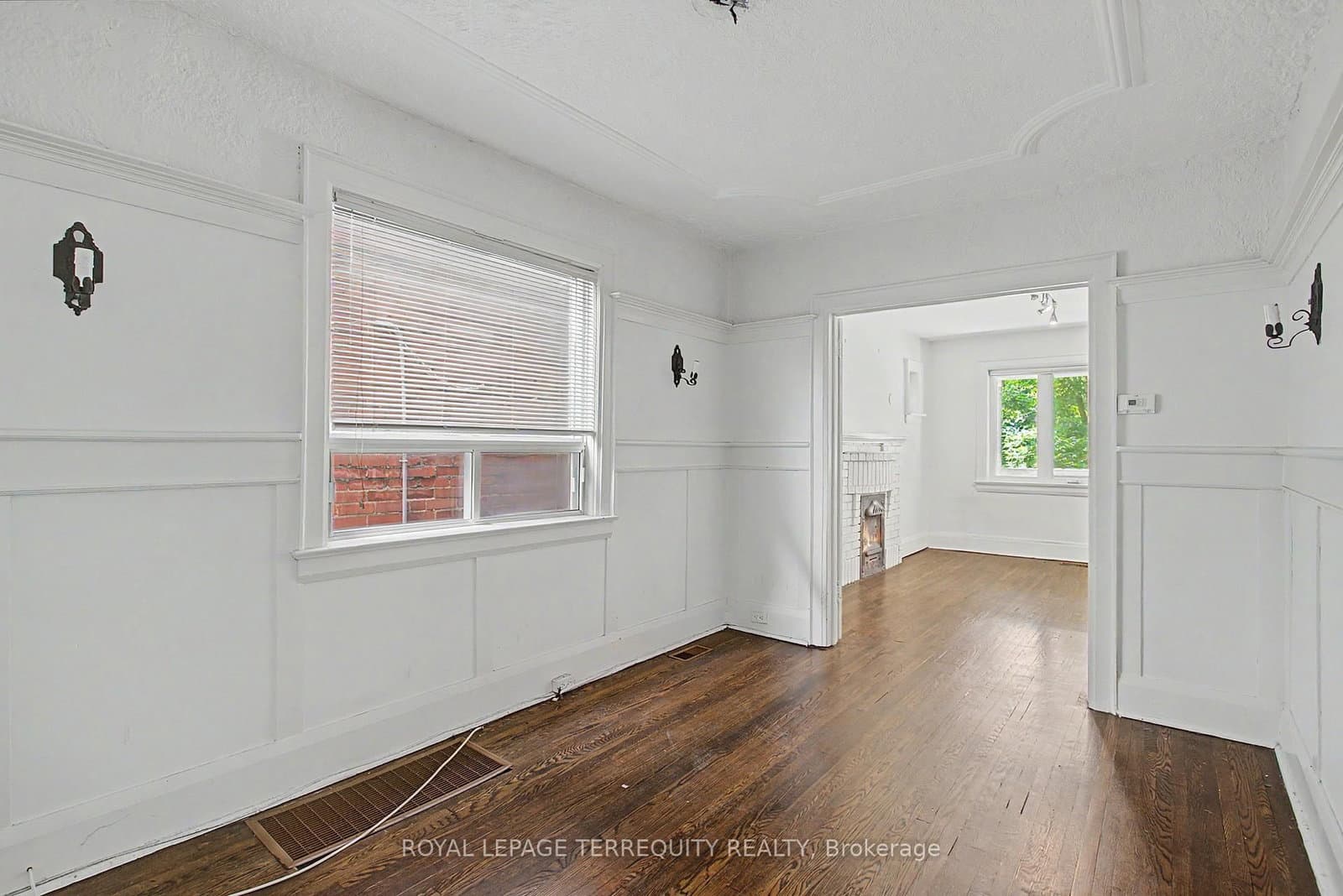 122 Ascot Avenue thumbnail 11