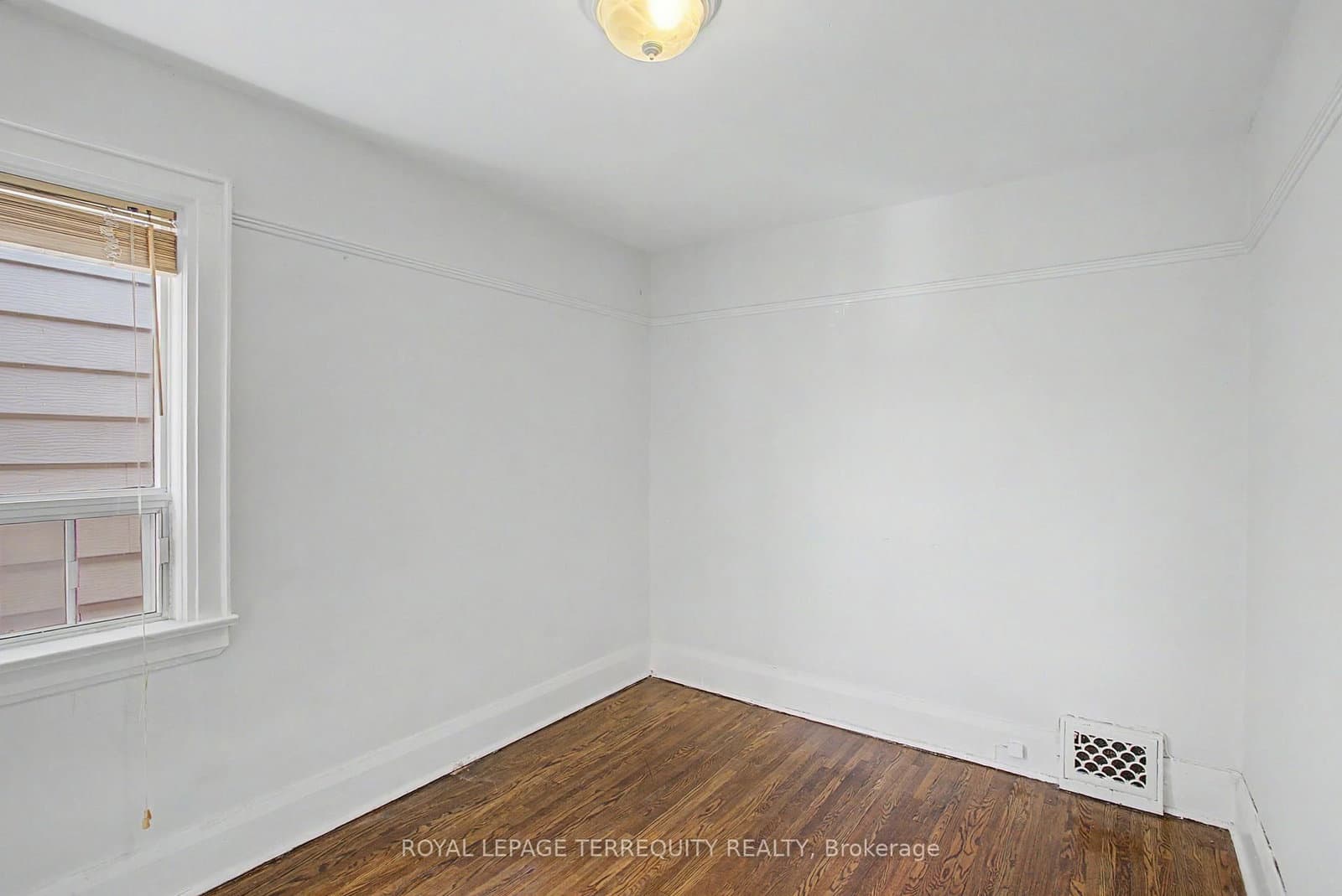 122 Ascot Avenue thumbnail 18