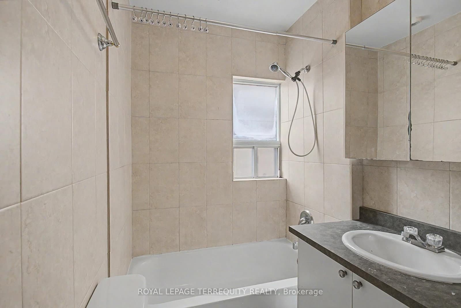 122 Ascot Avenue thumbnail 23