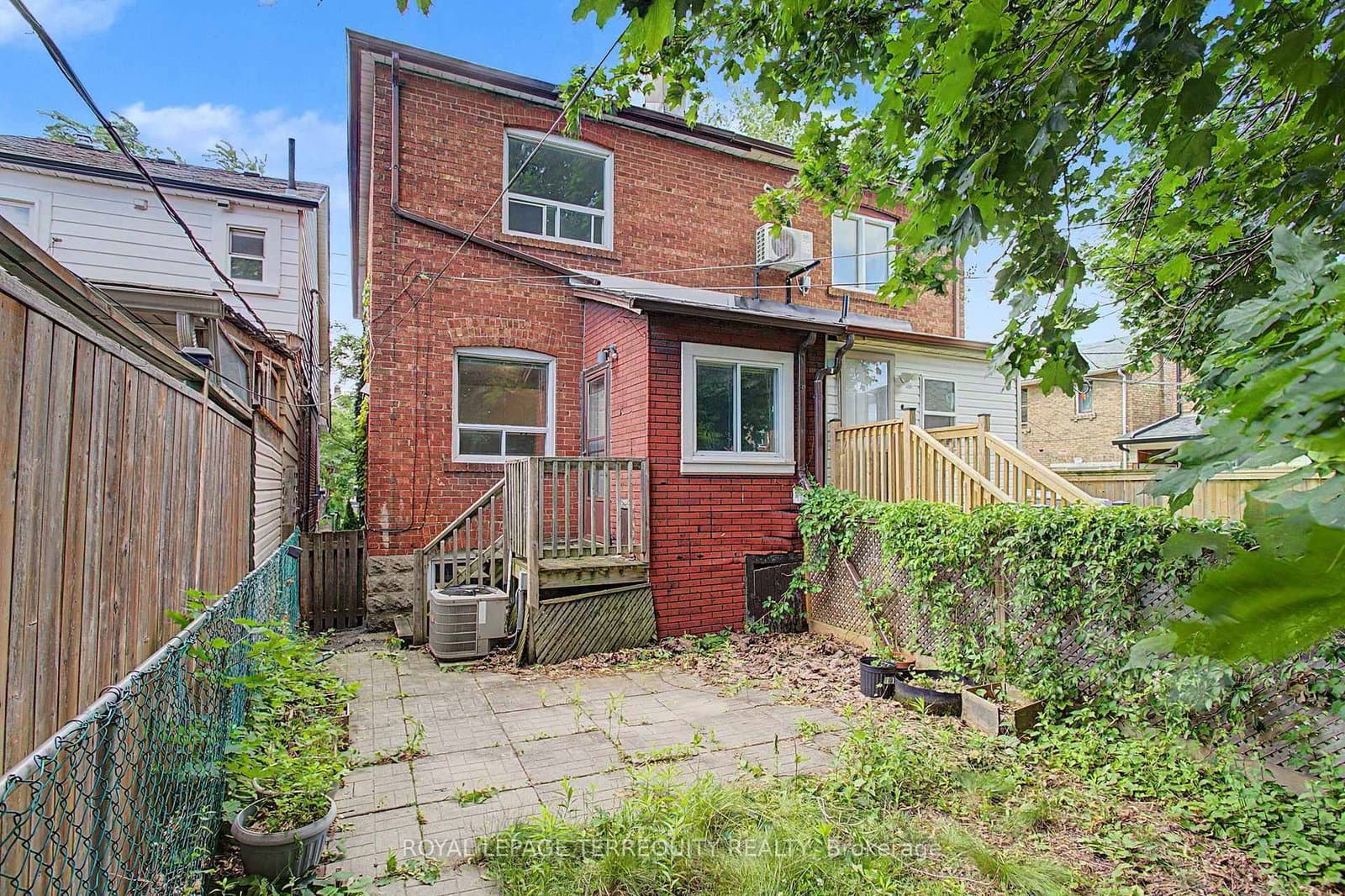 122 Ascot Avenue thumbnail 26