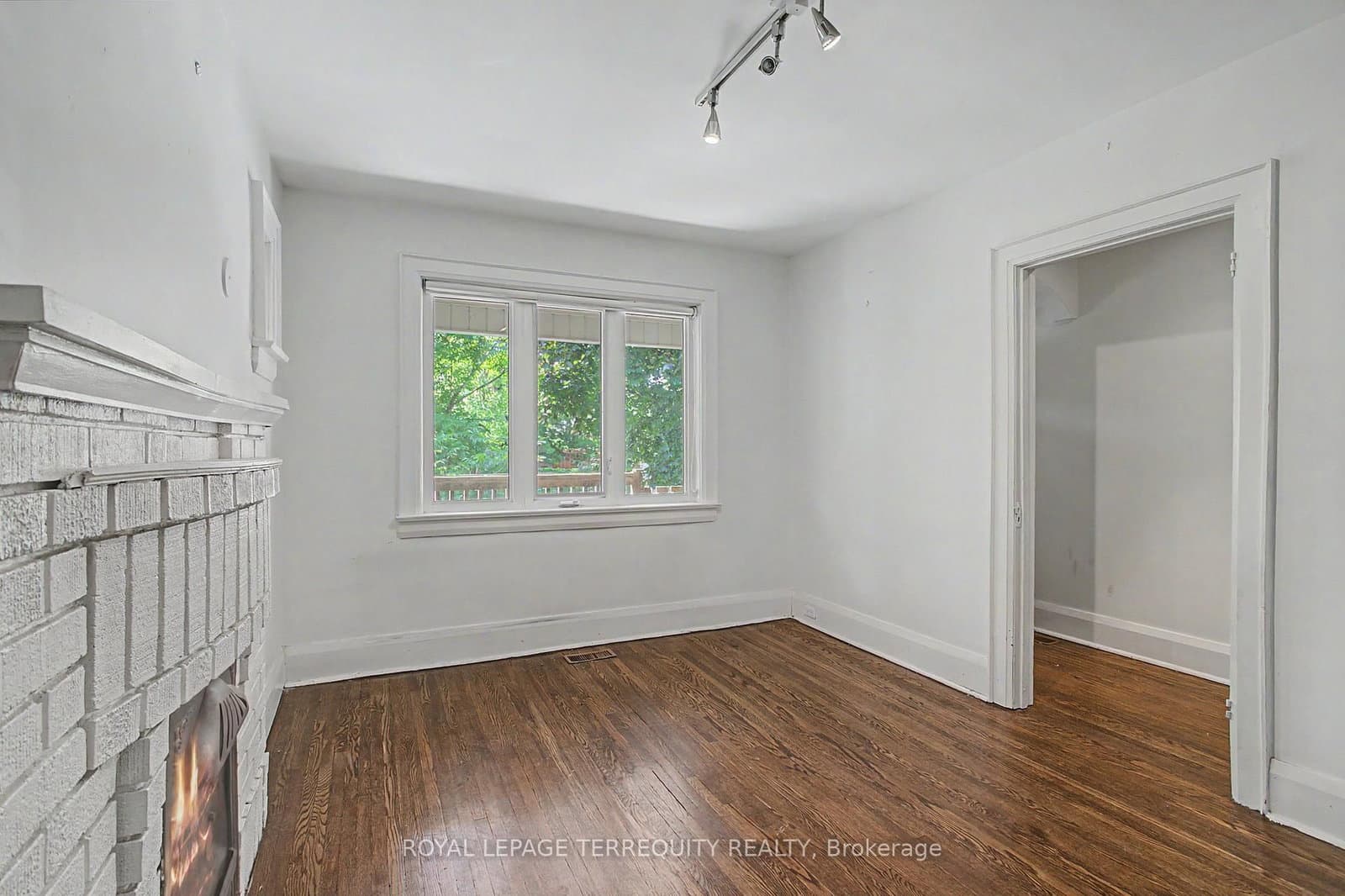 122 Ascot Avenue thumbnail 7