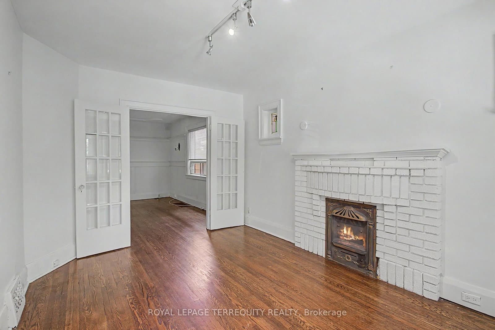 122 Ascot Avenue thumbnail 9