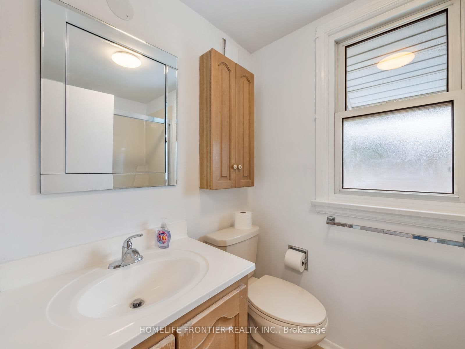 12 Gibson Avenue, Unit 2 thumbnail 18
