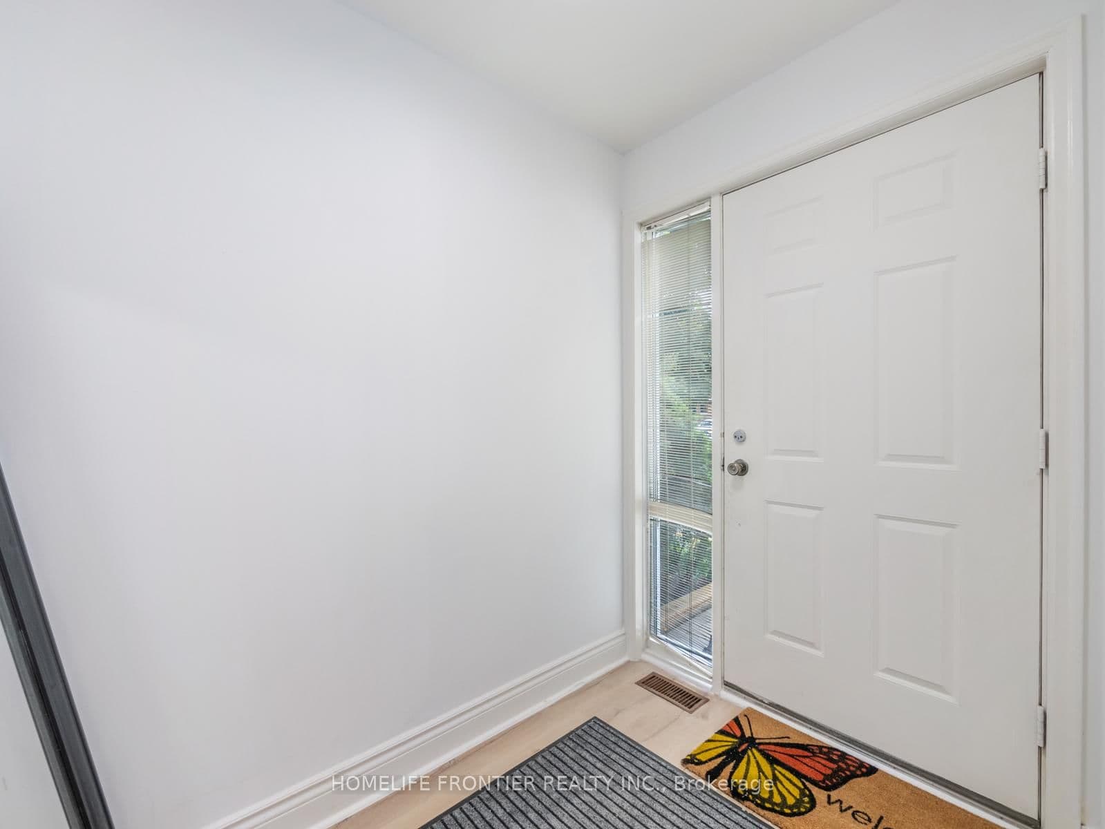 12 Gibson Avenue, Unit 2 thumbnail 3