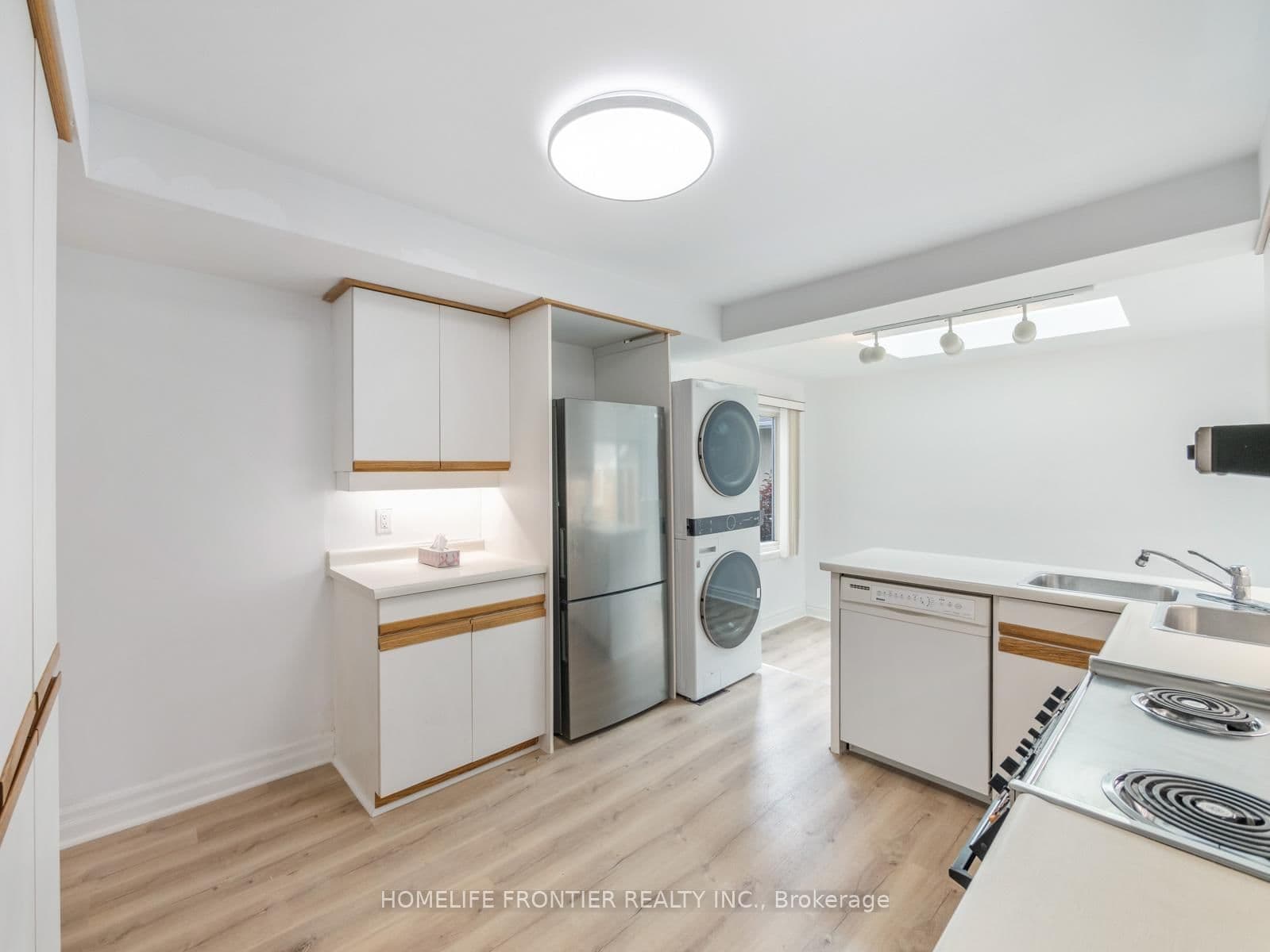 12 Gibson Avenue, Unit 2 thumbnail 4