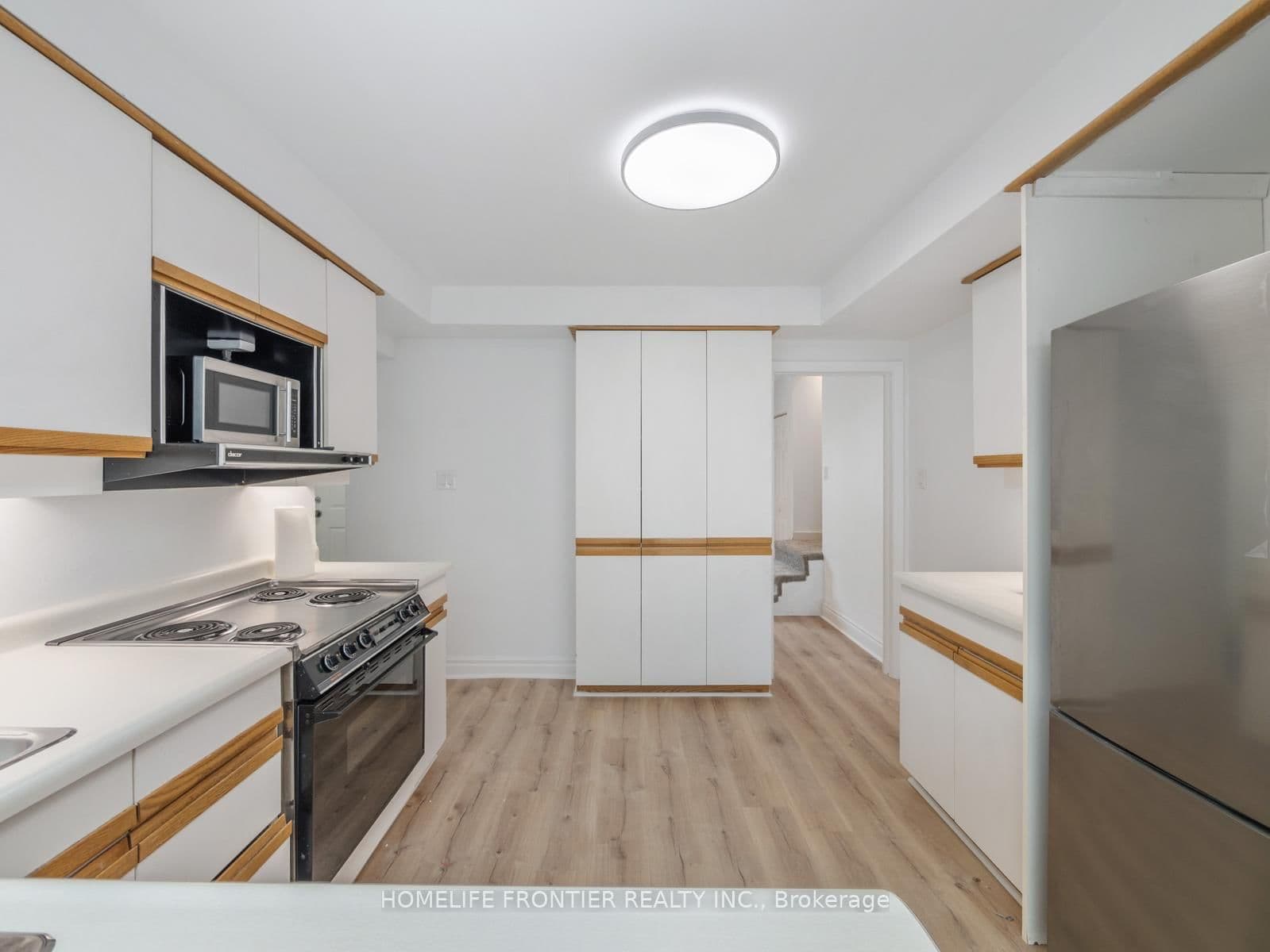 12 Gibson Avenue, Unit 2 thumbnail 7