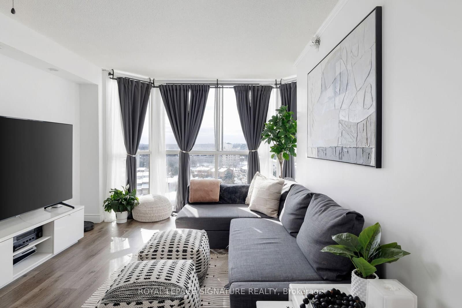 880 Dundas Street W, Unit 909 thumbnail 3