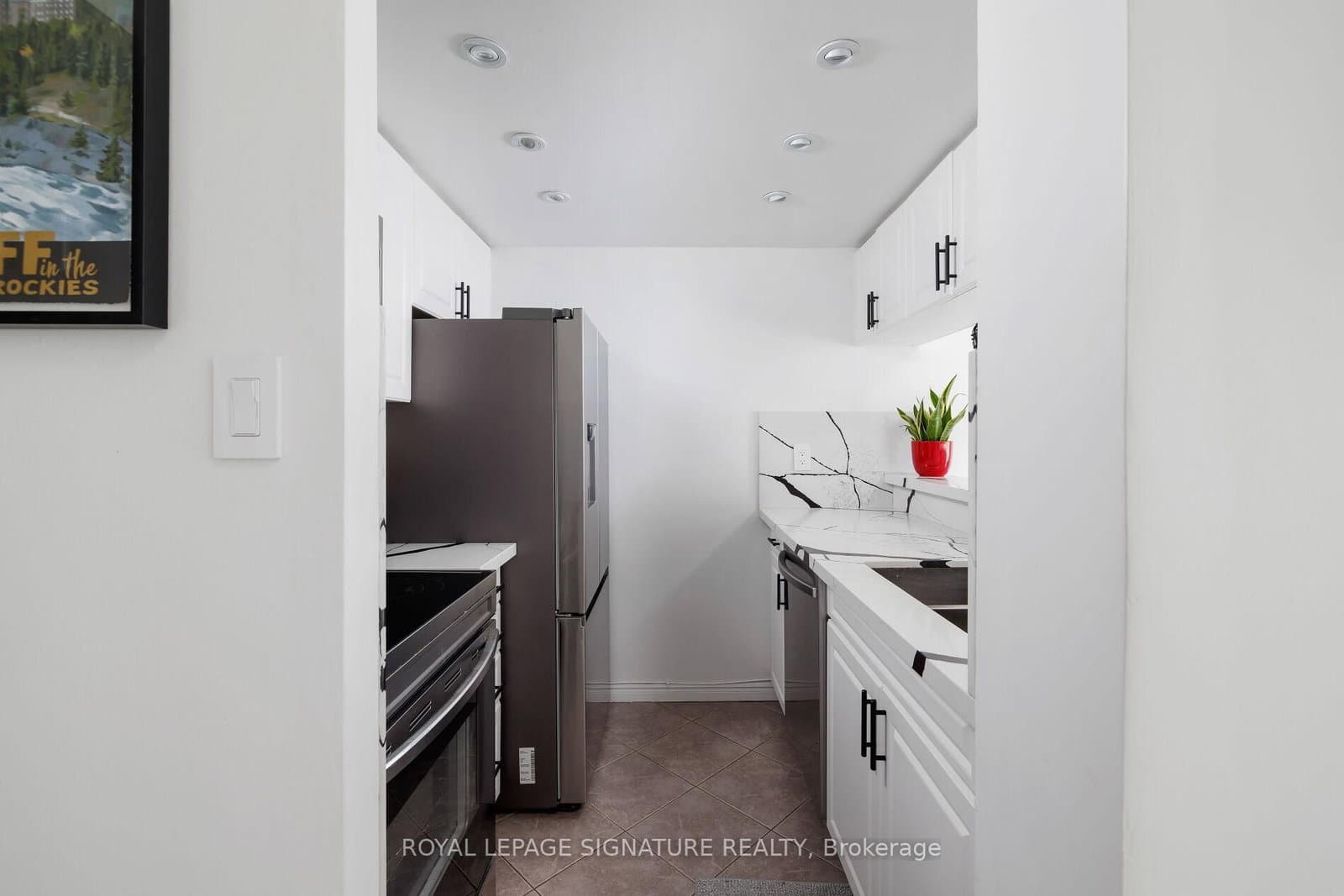 880 Dundas Street W, Unit 909 thumbnail 5