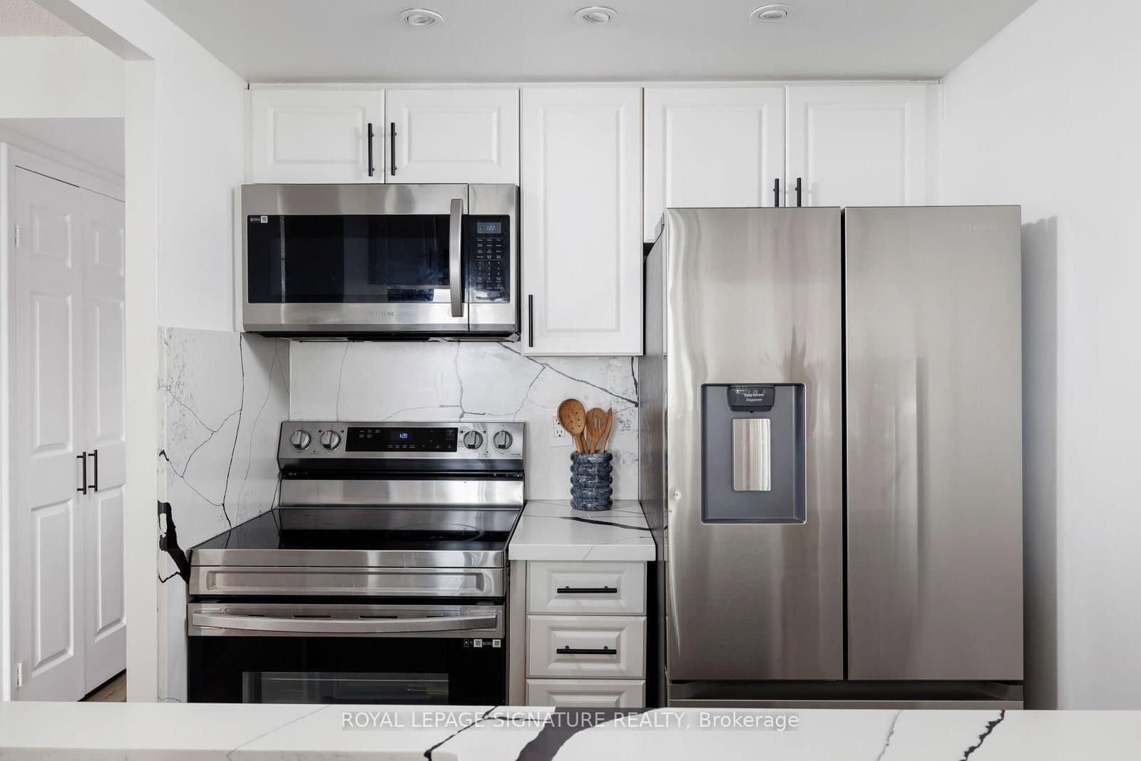 880 Dundas Street W, Unit 909 thumbnail 6