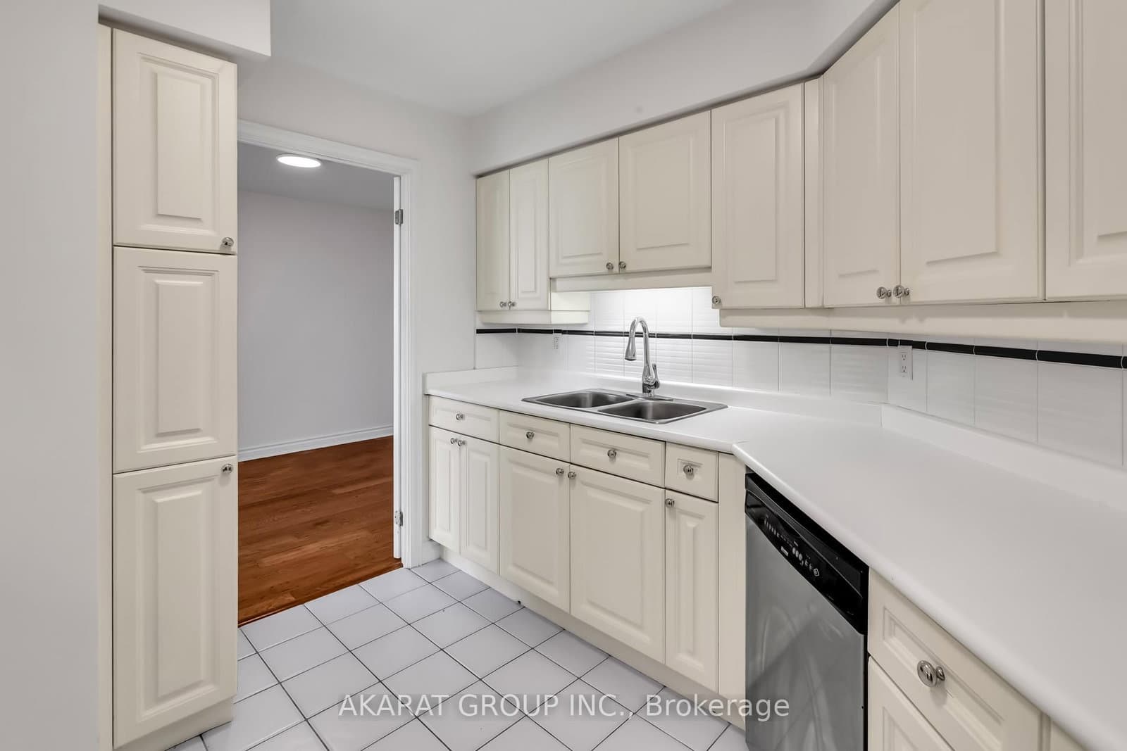 1 Palace Pier Court, Unit 602 thumbnail 12