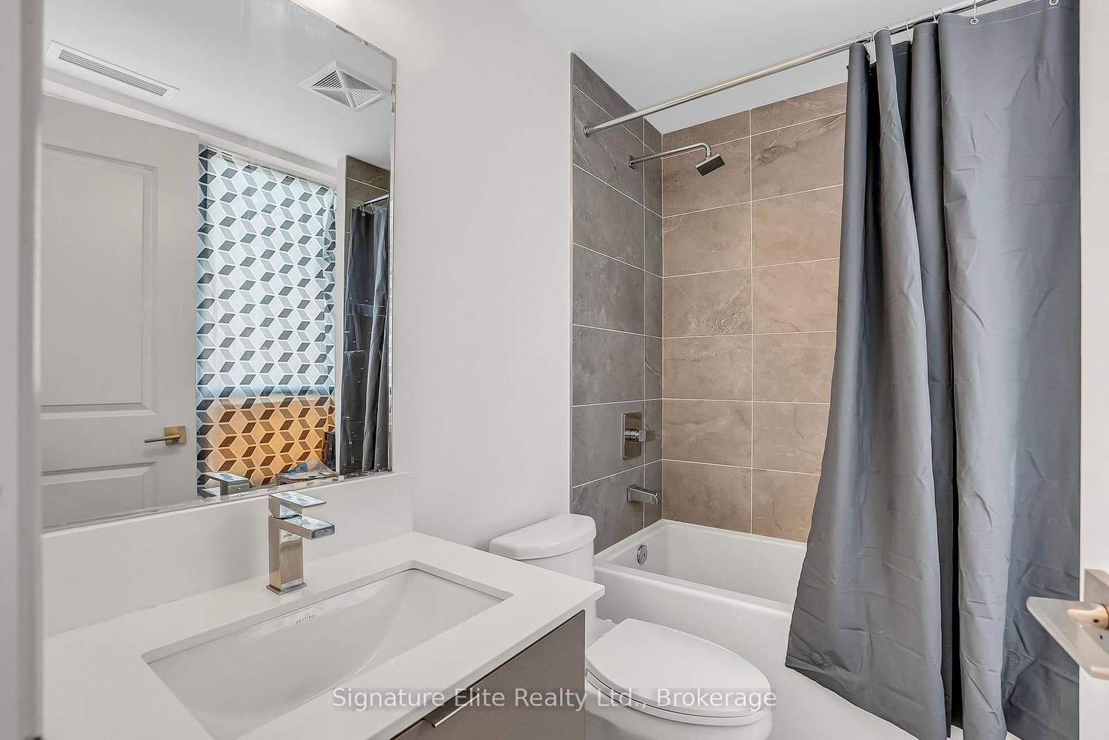 36 Elm Drive, Unit 3402 thumbnail 12